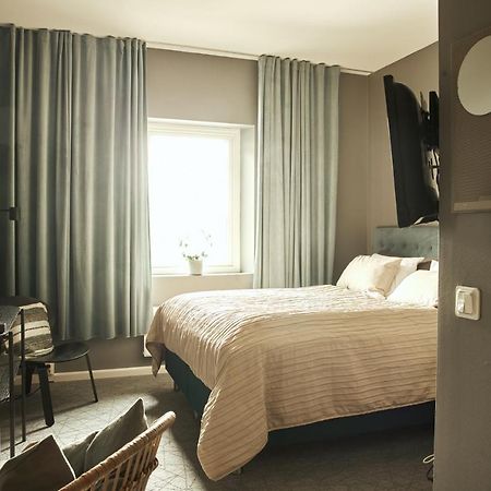Hasse Pa Sjoekanten Hotell & Restaurang Йоншьопинг Екстериор снимка