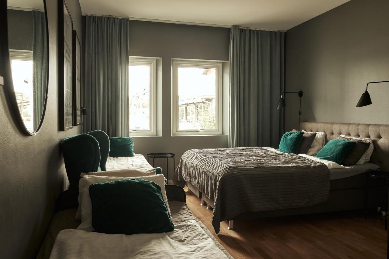 Hasse Pa Sjoekanten Hotell & Restaurang Йоншьопинг Екстериор снимка
